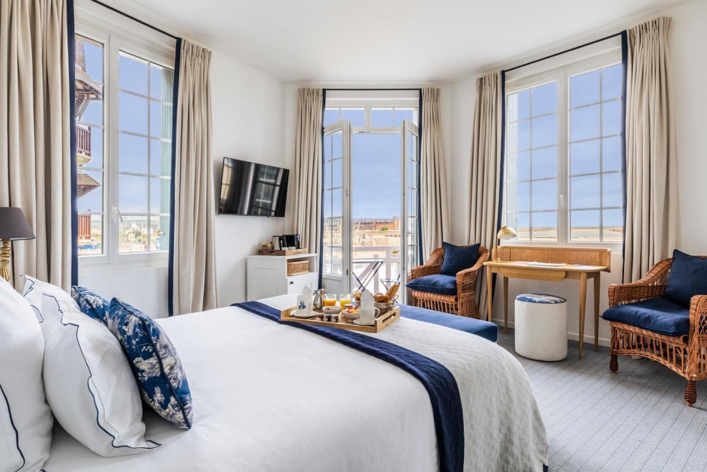 Junior Suite with Sea View,1206632407:JPEG