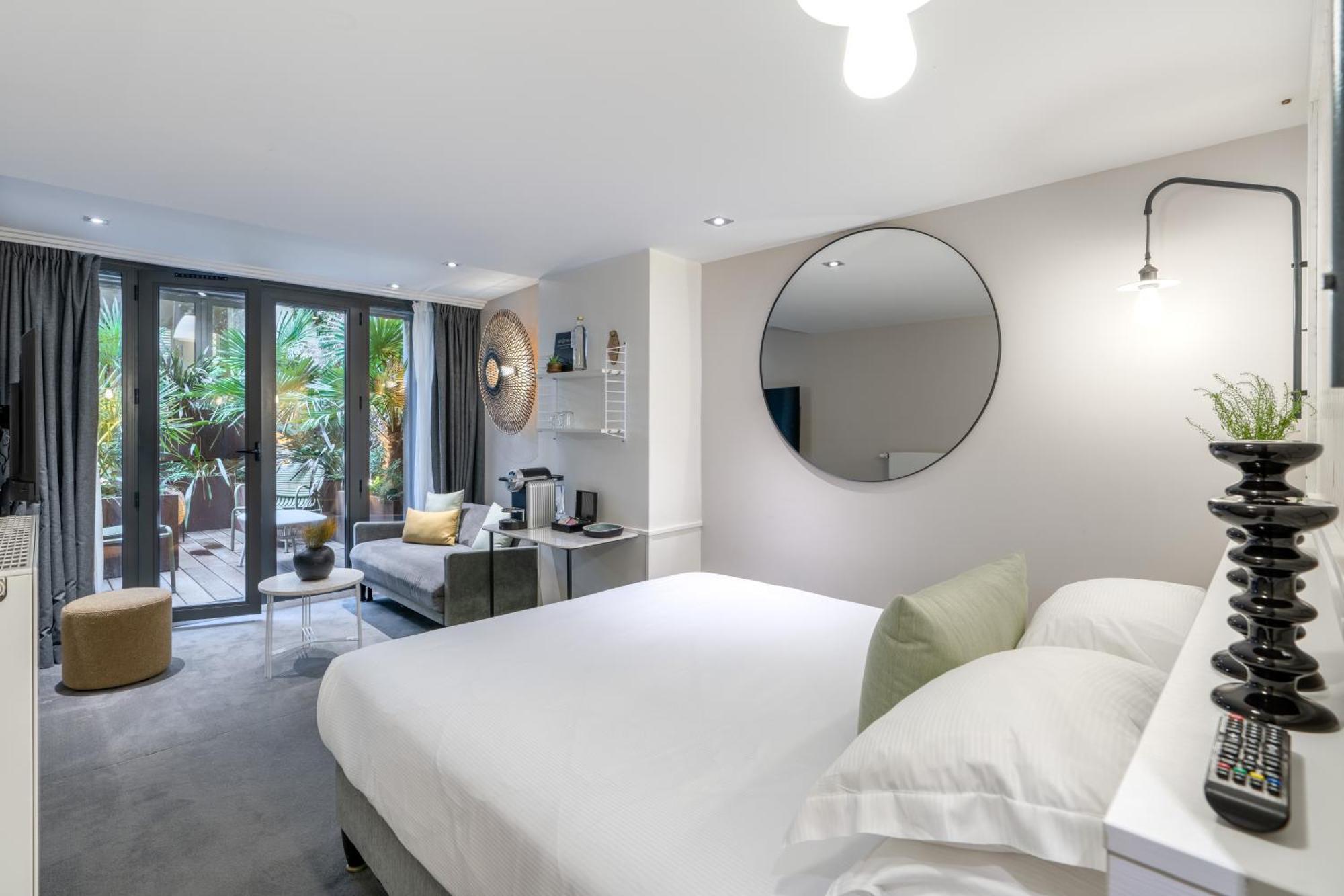 Junior Suite,1690962880:JPEG